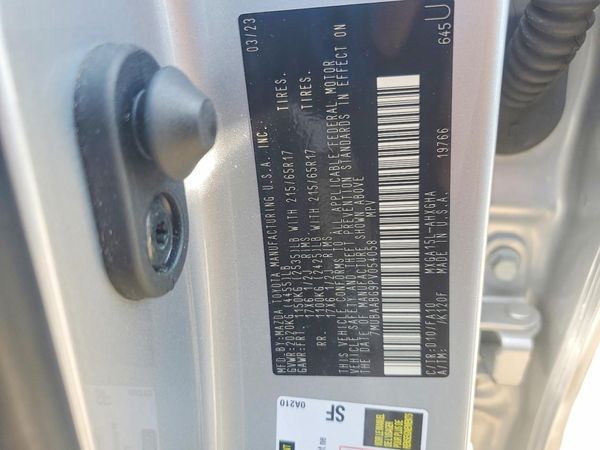 2023 TOYOTA COROLLA CROSS LE
