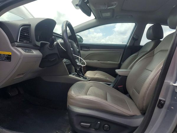2017 HYUNDAI ELANTRA