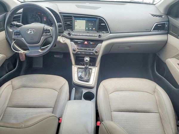 2017 HYUNDAI ELANTRA