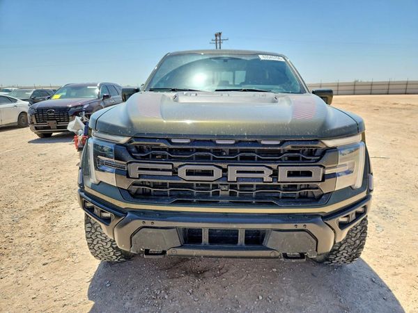 2024 FORD F150
