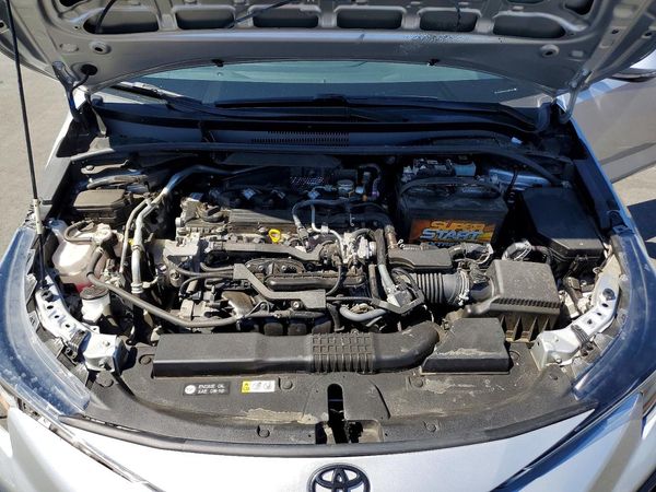 2022 TOYOTA COROLLA SE — Engine bay