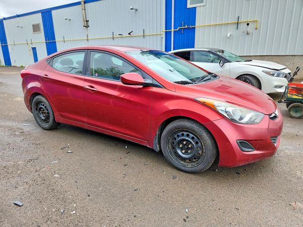 2013 HYUNDAI ELANTRA