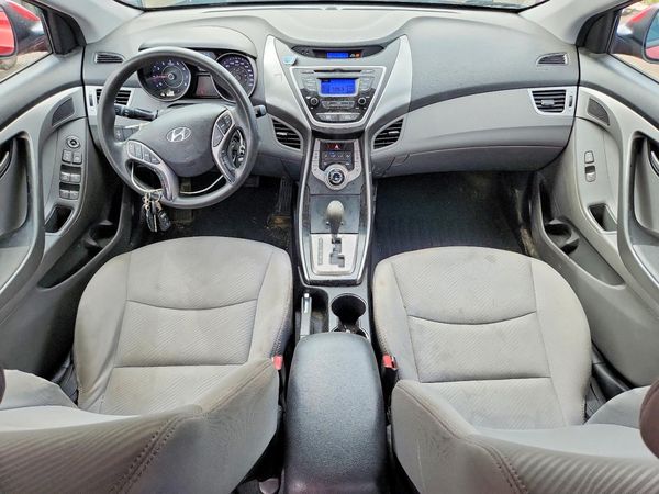 2013 HYUNDAI ELANTRA