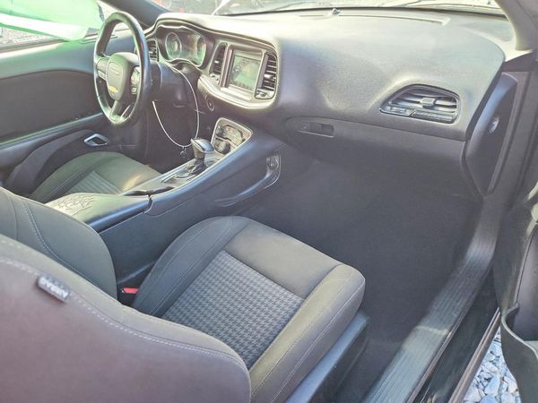 2020 DODGE CHALLENGER SXT