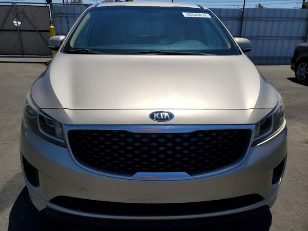 2016 KIA SEDONA LX - Middle-low