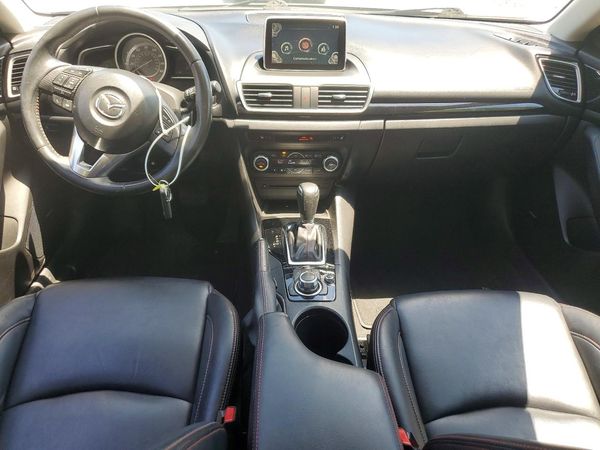 2016 MAZDA 3 SE