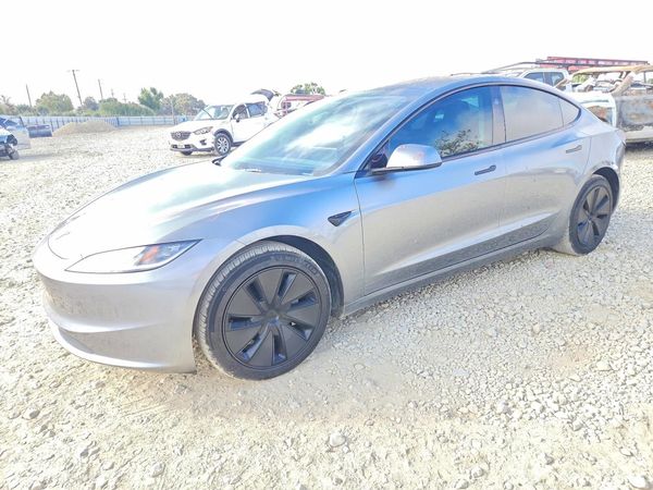 2025 TESLA MODEL 3
