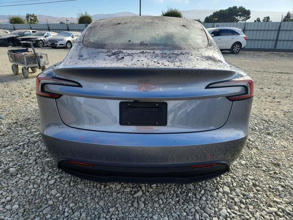 2025 TESLA MODEL 3