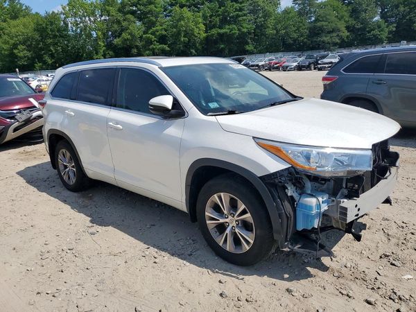2015 TOYOTA HIGHLANDER