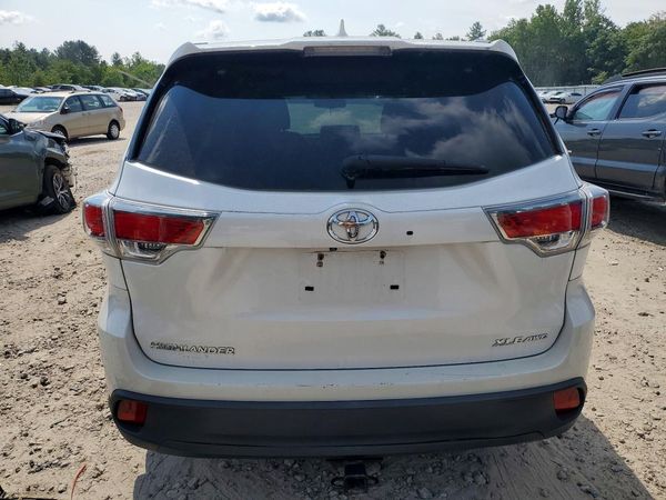 2015 TOYOTA HIGHLANDER