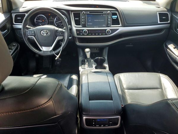 2015 TOYOTA HIGHLANDER