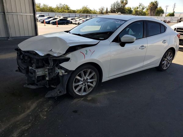 2017 MAZDA 3 Touring