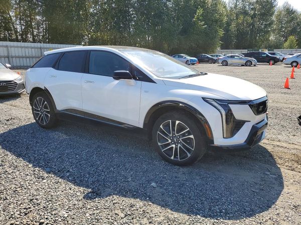 2025 CADILLAC OPTIQ Sport 1