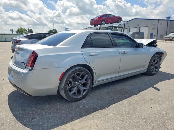 2023 CHRYSLER 300