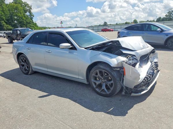 2023 CHRYSLER 300