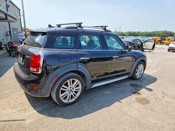 2018 MINI COOPER