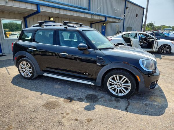2018 MINI COOPER