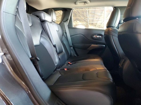 2019 JEEP CHEROKEE LATITUDE PLUS FWD