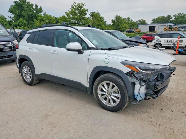 2022 TOYOTA COROLLA CROSS LE