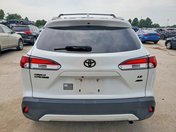 2022 TOYOTA COROLLA CROSS LE