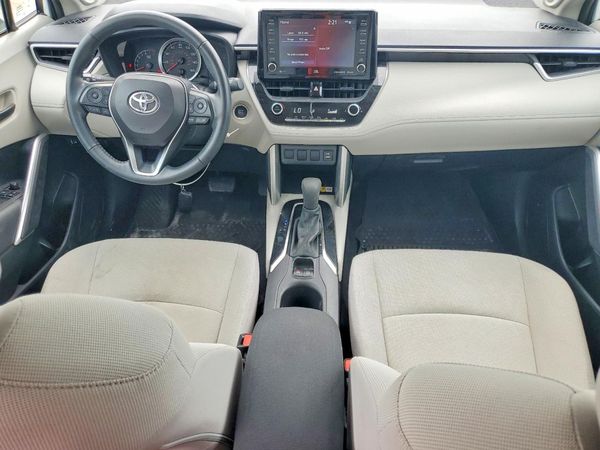 2022 TOYOTA COROLLA CROSS LE