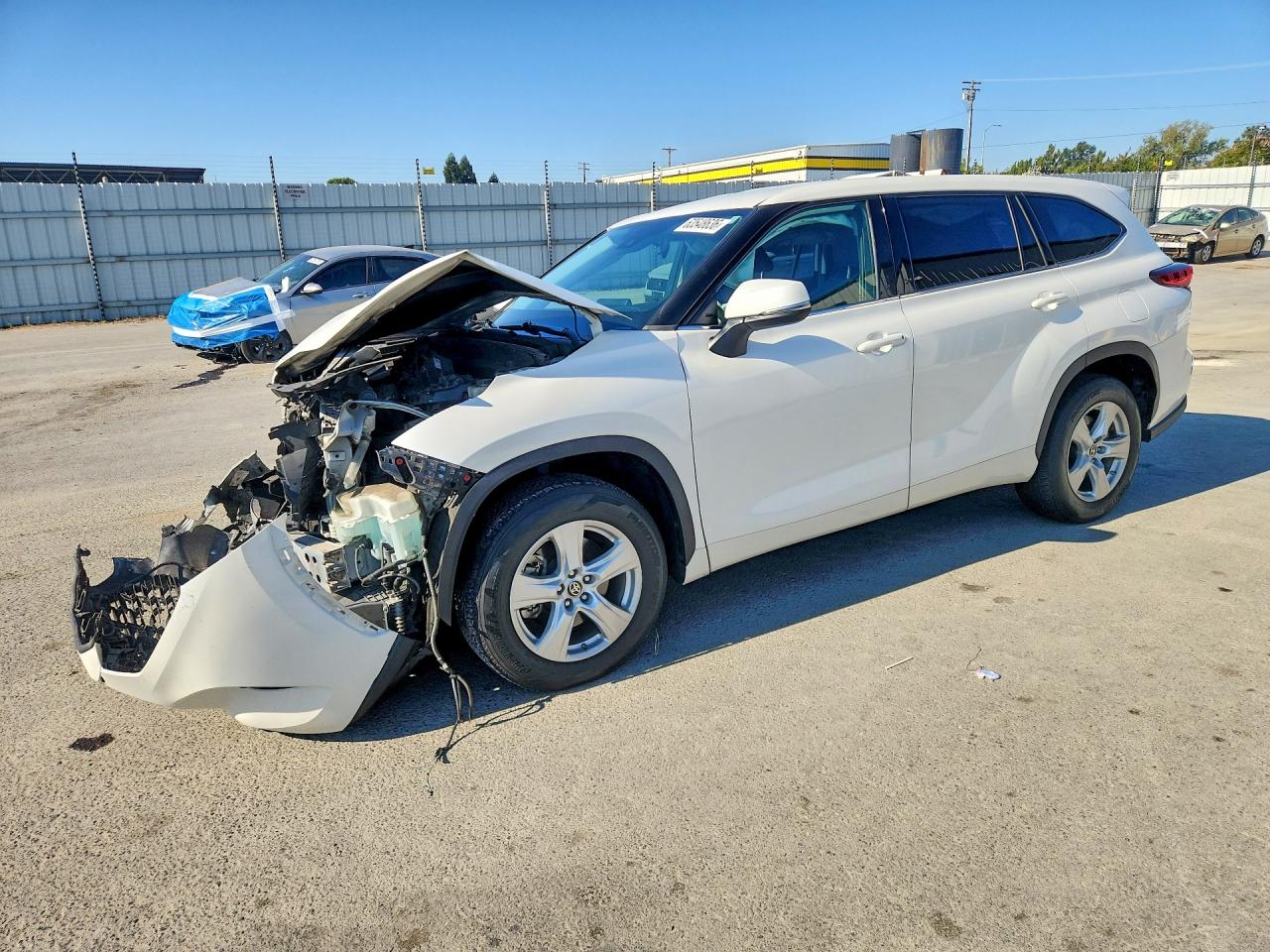 2020 TOYOTA HIGHLANDER LE