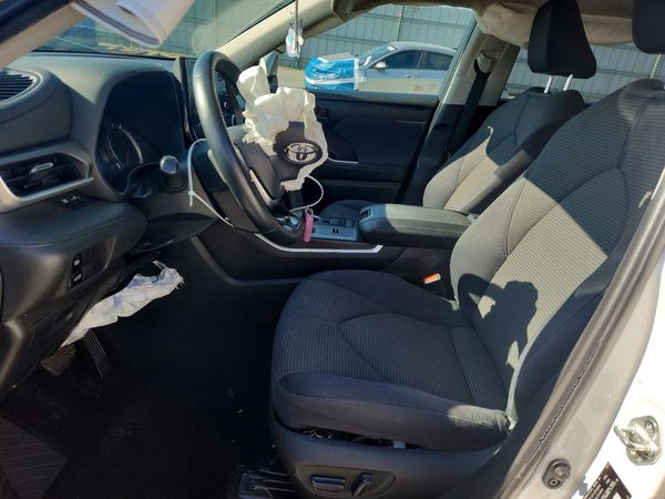 2020 TOYOTA HIGHLANDER LE