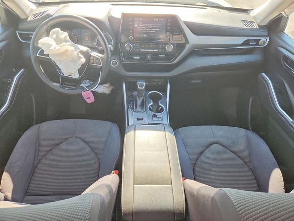 2020 TOYOTA HIGHLANDER LE