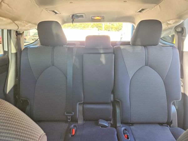 2020 TOYOTA HIGHLANDER LE
