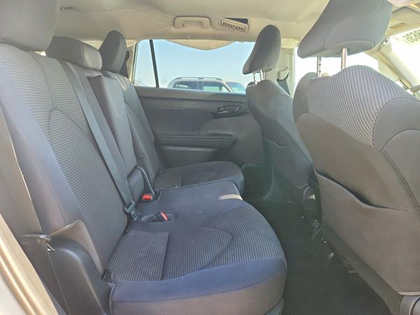 2020 TOYOTA HIGHLANDER LE