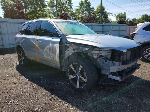 2018 VOLVO XC90