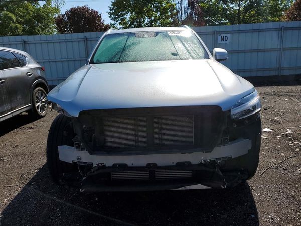 2018 VOLVO XC90