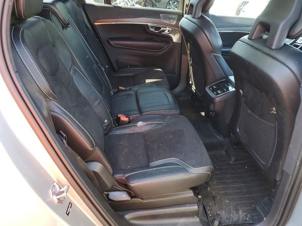 2018 VOLVO XC90