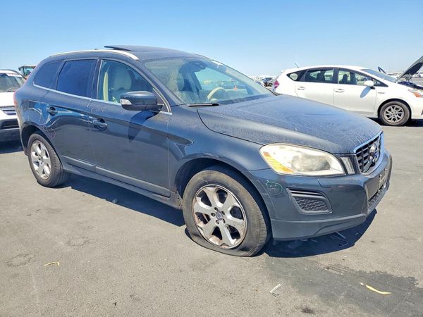 2013 VOLVO XC60