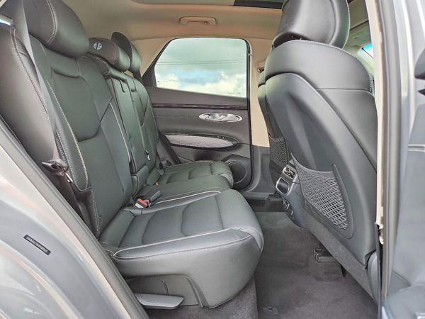 2024 GENESIS GV70