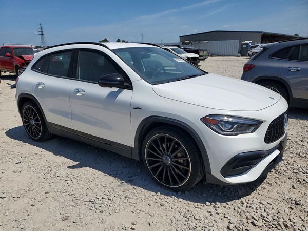 2023 MERCEDES-BENZ GLA AMG GLA35 — Passenger 3/4