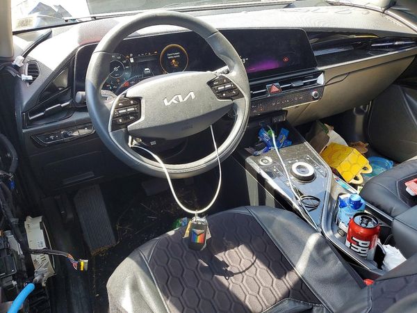 2023 KIA NIRO
