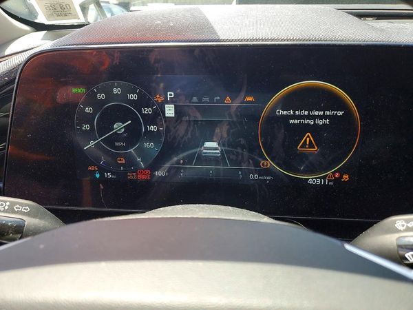 2023 KIA NIRO