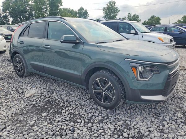 2024 KIA NIRO EX
