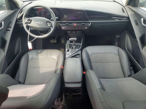 2024 KIA NIRO EX
