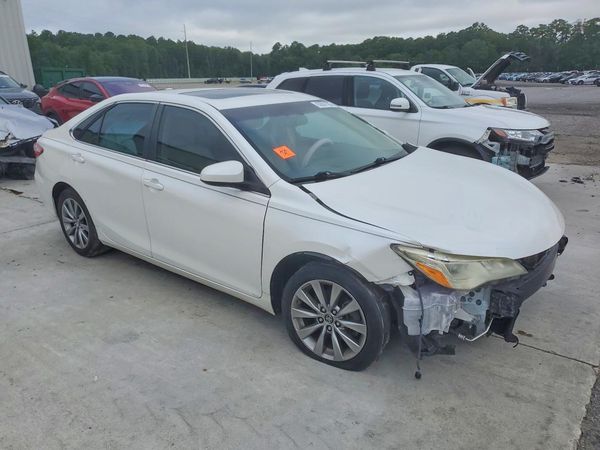 2015 TOYOTA CAMRY