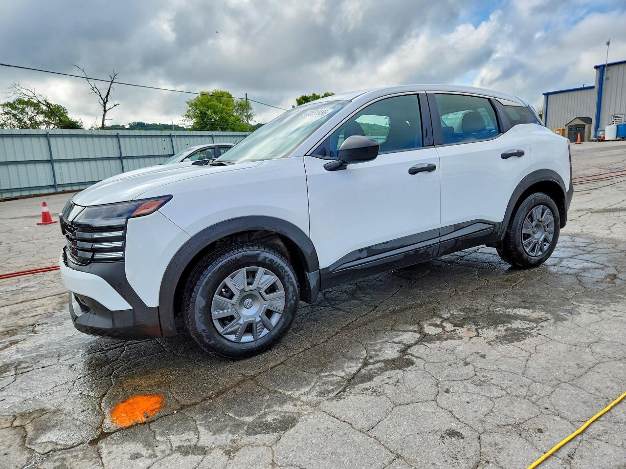 2025 NISSAN KICKS S