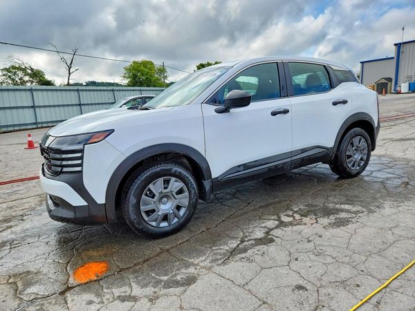 2025 NISSAN KICKS S
