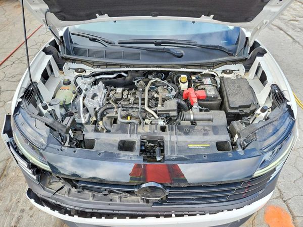 2025 NISSAN KICKS S