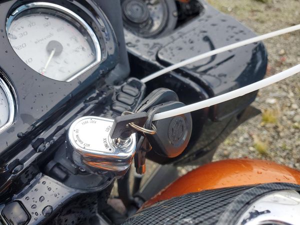 2015 HARLEY-DAVIDSON FL