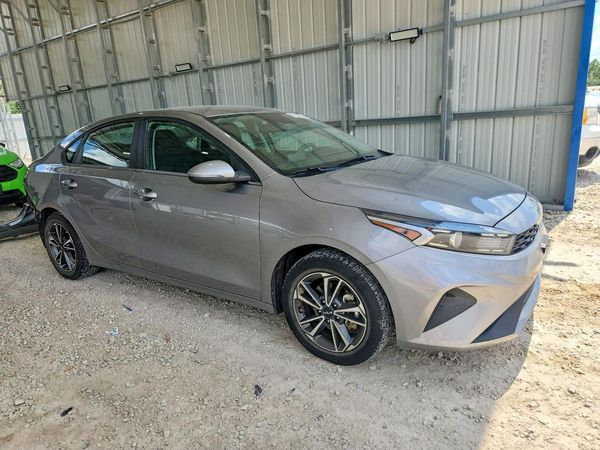 2022 KIA FORTE FE, LXS