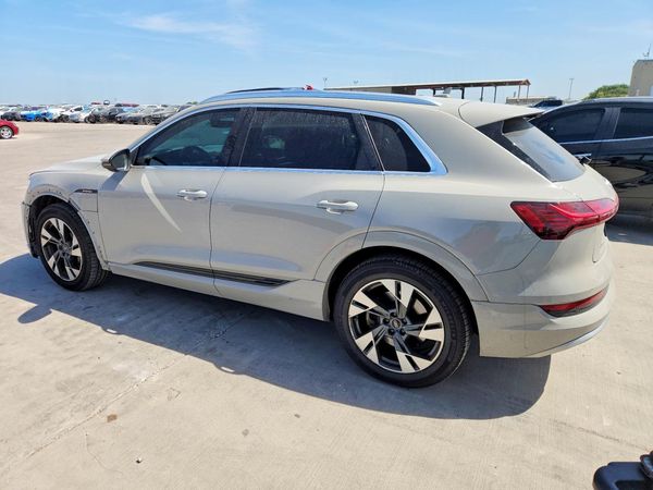 2022 AUDI E-TRON