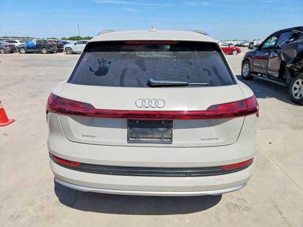 2022 AUDI E-TRON