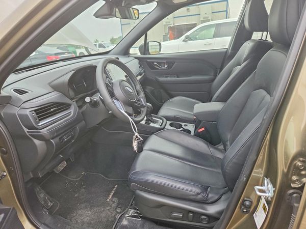 2025 SUBARU FORESTER Limited