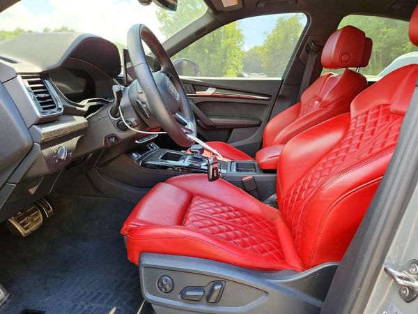 2022 AUDI SQ5